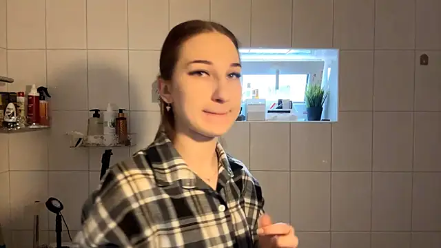 Showcntry online show from 04/13/26, 04:16