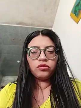 Snapshot of SOFI__10 chatting on 06/17/26, 12:15 SOFI 10 online show from 06/17/26, 12:15