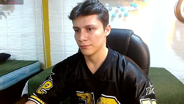 Zayn clausen online show from 05/13/26, 06:37
