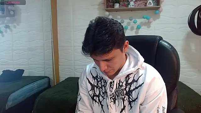 Zayn clausen online show from 05/01/26, 05:40