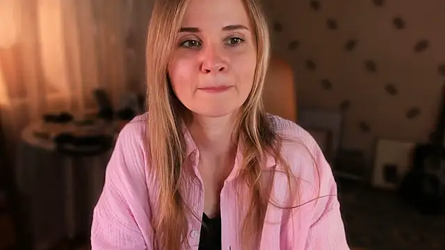 MiaSparkes online show from 06/08/26, 10:49