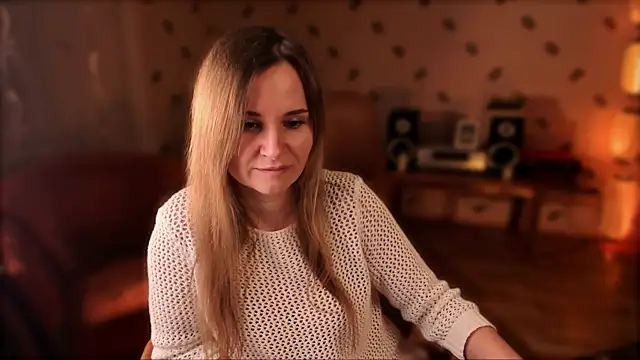 Snapshot of MiaSparkes chatting on 04/14/26, 09:25 MiaSparkes online show from 04/14/26, 09:25