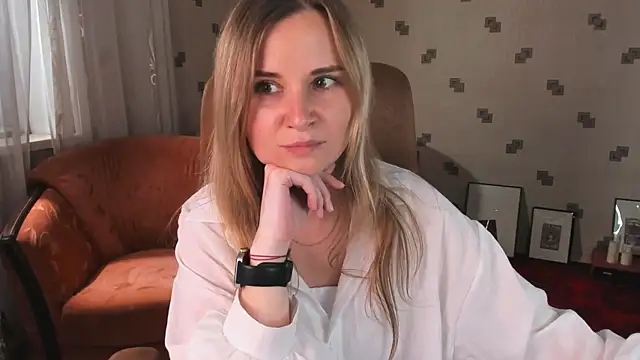 MiaSparkes online show from 07/06/26, 12:23