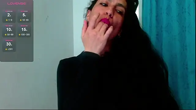 Snapshot of diosa_gil chatting on 06/14/26, 02:24 diosa gil online show from 06/14/26, 02:24