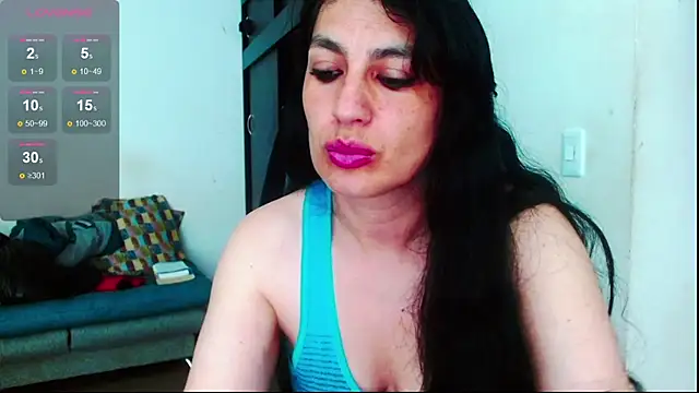 Snapshot of diosa_gil chatting on 07/11/26, 04:24 diosa gil online show from 07/11/26, 04:24