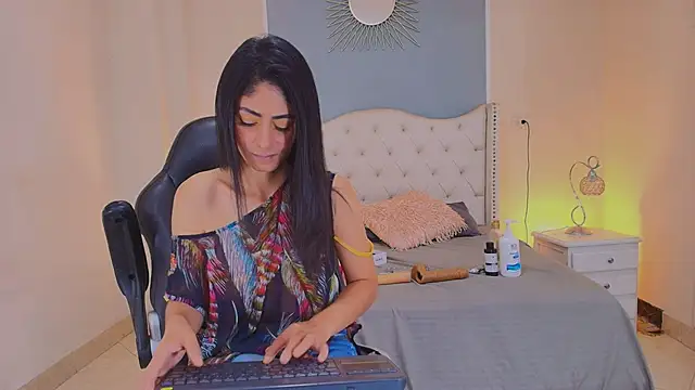 elizabeth santos1 online show from 05/27/26, 09:22