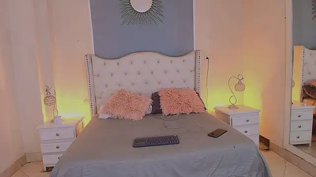 elizabeth santos1 online show from 06/04/26, 10:03