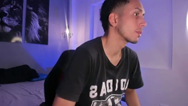 Snapshot of Zack_isback chatting on 04/10/26, 07:54 Zack isback online show from 04/10/26, 07:54