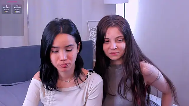 ReynaGrinvalsky online show from 04/14/26, 07:57