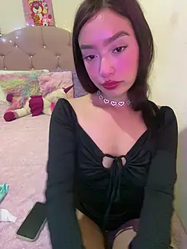 Snapshot of Miakittyyy chatting on 04/21/26, 02:23 Miakittyyy online show from 04/21/26, 02:23