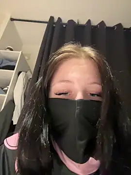 Snapshot of groslolo67 chatting on 04/13/26, 06:34 groslolo67 online show from 04/13/26, 06:34