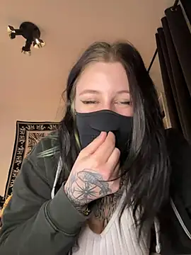 Snapshot of groslolo67 chatting on 04/14/26, 06:02 groslolo67 online show from 04/14/26, 06:02