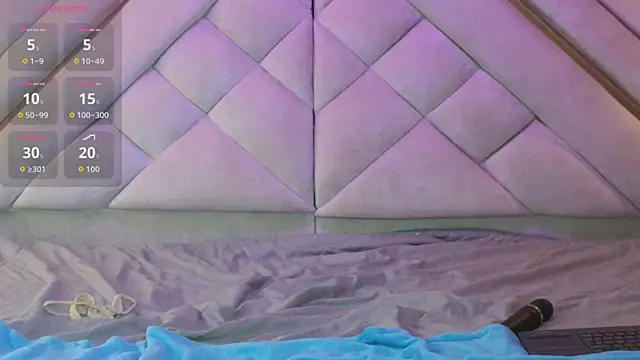 Snapshot of giigii_hadidd chatting on 04/15/26, 07:58 giigii hadidd online show from 04/15/26, 07:58