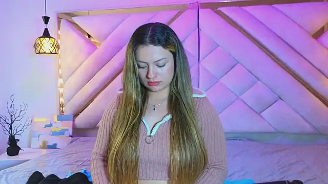 Snapshot of giigii_hadidd chatting on 04/13/26, 07:18 giigii hadidd online show from 04/13/26, 07:18