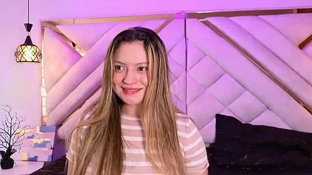 Snapshot of giigii_hadidd chatting on 04/10/26, 05:53 giigii hadidd online show from 04/10/26, 05:53