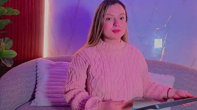 Snapshot of giigii_hadidd chatting on 04/10/26, 12:17 giigii hadidd online show from 04/10/26, 12:17