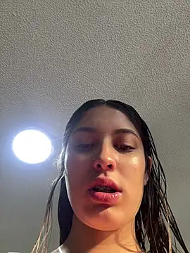 Lucyfer-fire online show from 05/05/26, 11:24