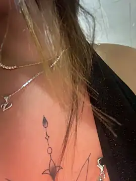 Lucyfer-fire online show from 05/23/26, 11:09