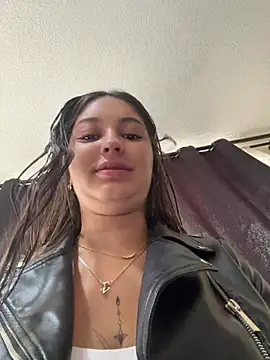 Lucyfer-fire online show from 05/25/26, 11:20