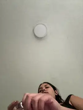 Lucyfer-fire online show from 04/23/26, 11:16