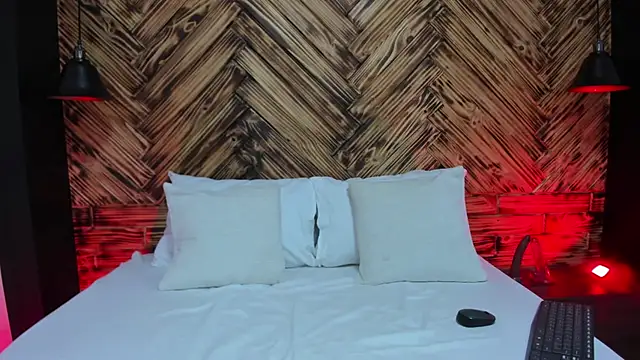 jade spinters online show from 04/17/26, 11:57