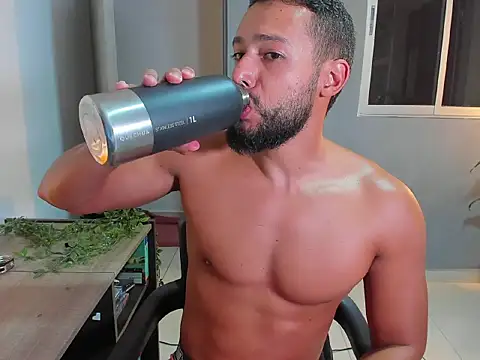 Snapshot of Juan_Calix chatting on 04/14/26, 10:48 Juan Calix online show from 04/14/26, 10:48