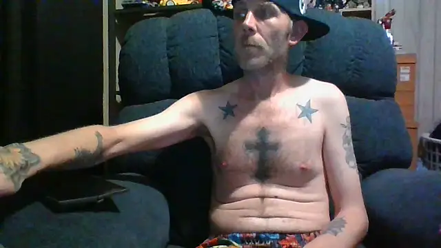 EEYORE86 online show from 04/15/26, 12:38