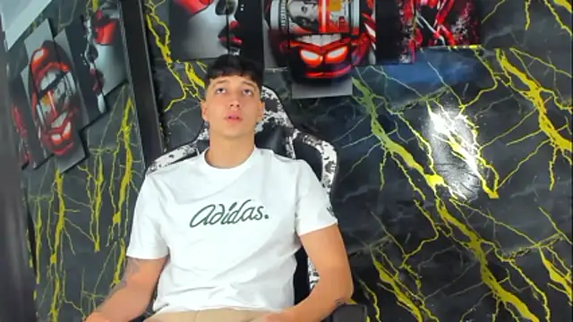 eithan boy  online show from 04/16/26, 12:06