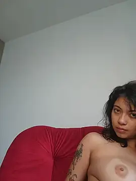 NefertitiXO online show from 05/03/26, 10:24
