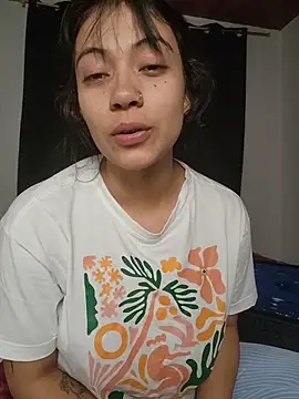 NefertitiXO online show from 05/05/26, 05:32