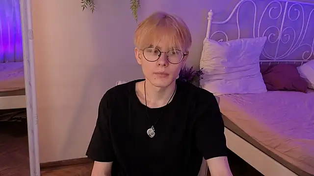 Liam Blair online show from 04/12/26, 05:33