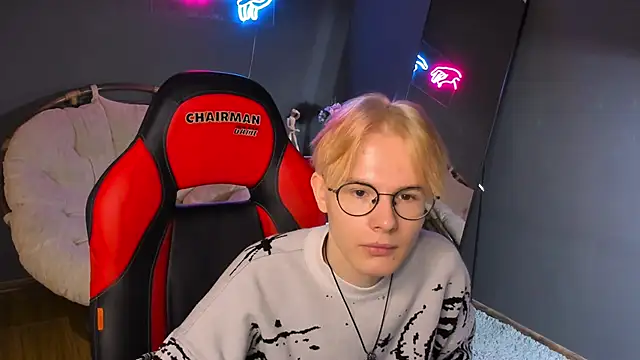 Liam Blair online show from 04/10/26, 05:47