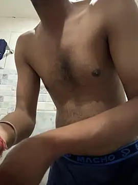 newdelhiBOY  online show from 04/15/26, 02:06