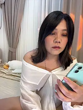 Feifei123521 online show from 04/12/26, 03:59