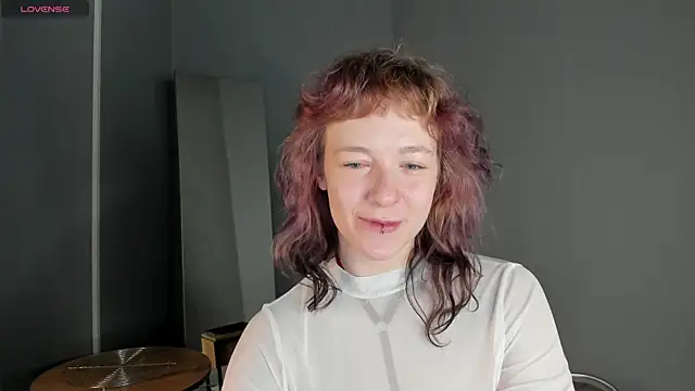 Snapshot of Ricki_Bloom chatting on 06/30/26, 01:16 Ricki Bloom online show from 06/30/26, 01:16