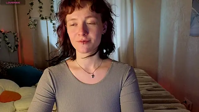 Ricki Bloom online show from 05/11/26, 09:21