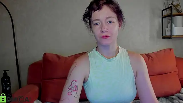 Snapshot of Ricki_Bloom chatting on 06/11/26, 01:16 Ricki Bloom online show from 06/11/26, 01:16