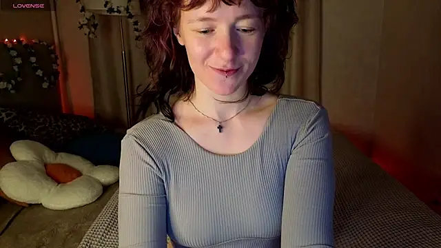 Ricki Bloom online show from 05/11/26, 02:45