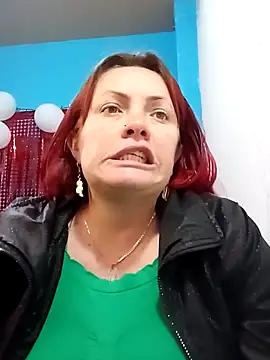 carolinhe26 online show from 04/20/26, 01:03
