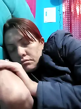 carolinhe26 online show from 04/16/26, 10:45