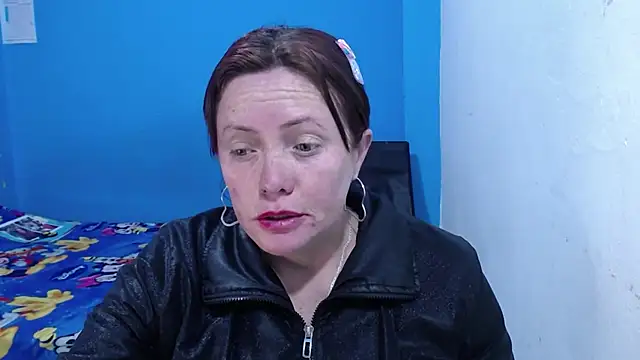 carolinhe26 online show from 07/09/26, 04:35