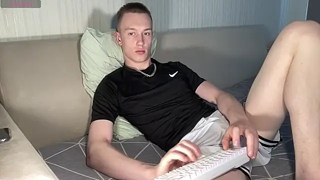 Snapshot of Travis_Gracile chatting on 07/04/26, 10:21 Travis Gracile online show from 07/04/26, 10:21