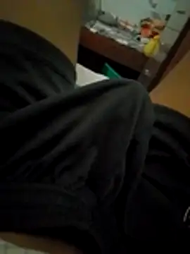 Snapshot of thichgaidambu chatting on 04/10/26, 06:53 thichgaidambu online show from 04/10/26, 06:53