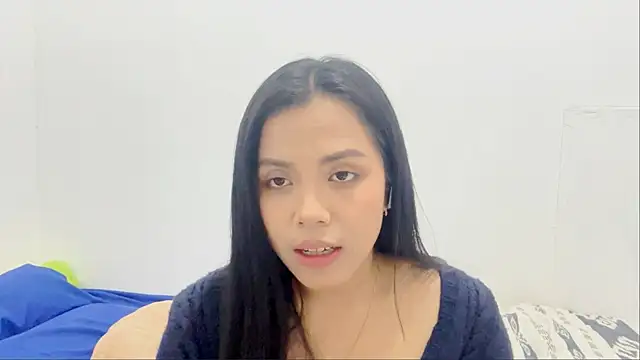 LiliyanaS online show from 05/22/26, 06:11