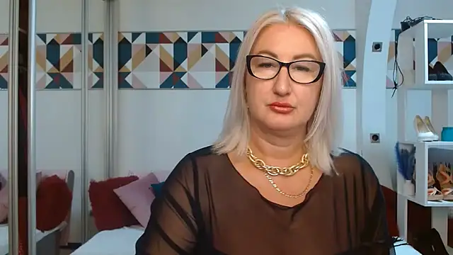 DianaFrances online show from 07/17/26, 08:39