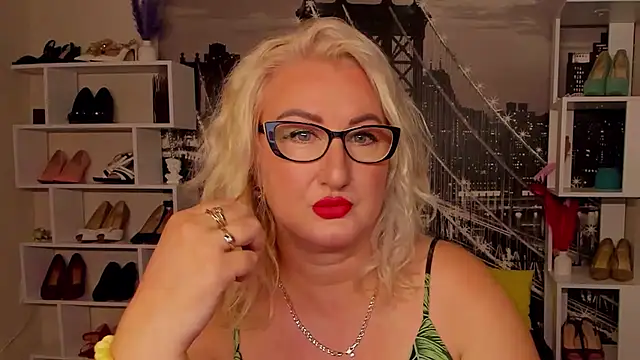 DianaFrances online show from 05/09/26, 03:26
