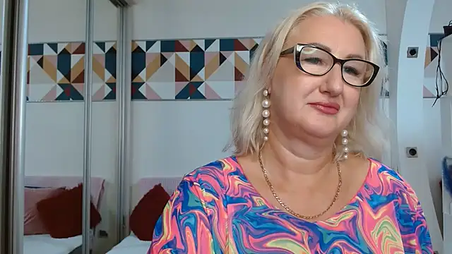 DianaFrances online show from 07/03/26, 04:13