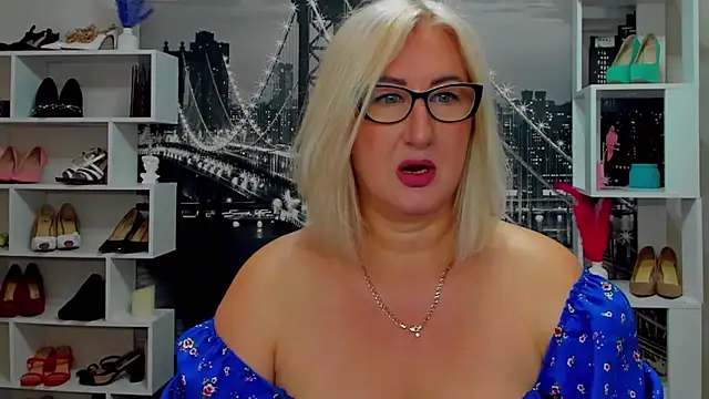 DianaFrances online show from 05/17/26, 11:10