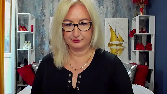 DianaFrances online show from 04/17/26, 09:12