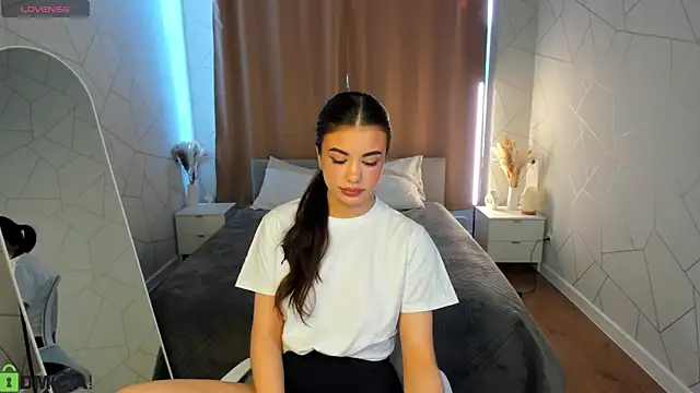Alisha Blakee online show from 04/22/26, 09:49
